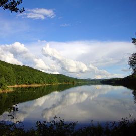 Gîte de Lestrade - Lac de St Etienne Cantalès - Le Lac - Site remarquable