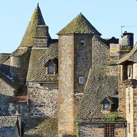 Gîte de Lestrade - Lac de St Etienne Cantalès - Salers Plus beau Village de France